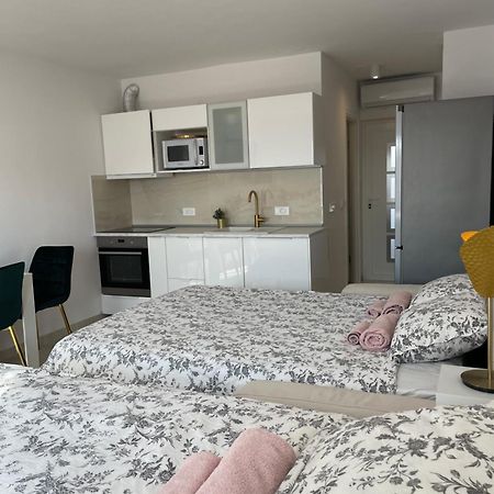 Apartment Vila ** 西尼卡 外观 照片