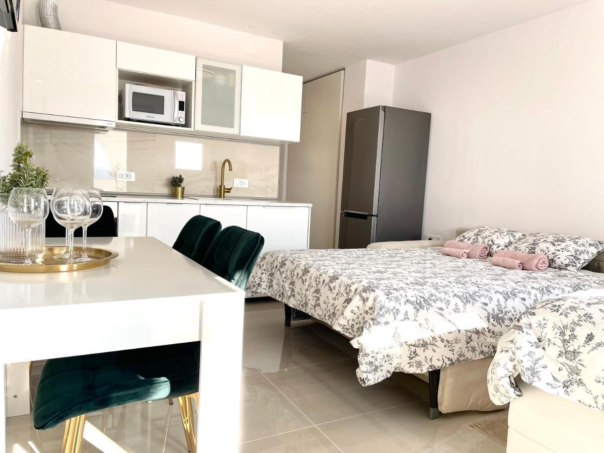 Apartment Vila ** 西尼卡 外观 照片