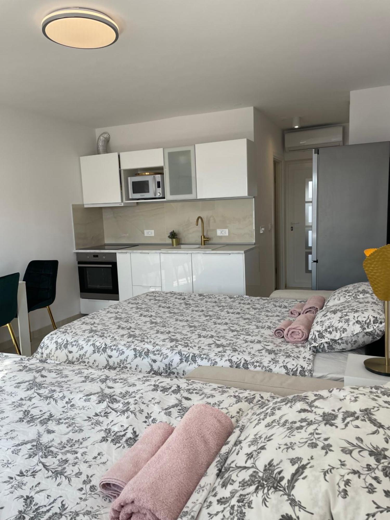 Apartment Vila ** 西尼卡 外观 照片